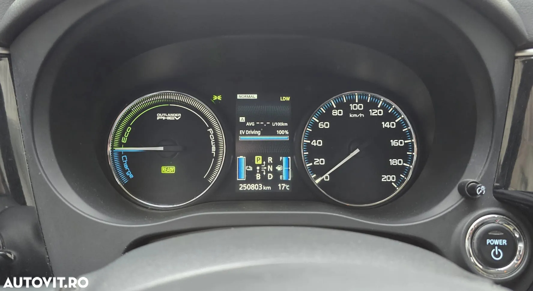 Mitsubishi Outlander 2.0 4WD Plug-In Hybrid Top - 14
