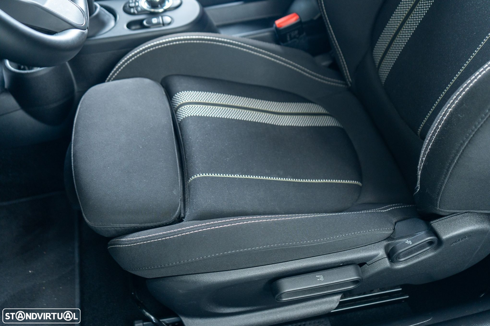 MINI 3 Portas Cooper SE Premium Essential - 7