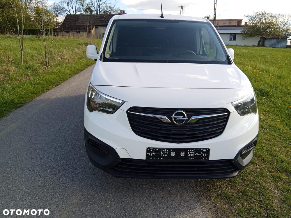 Opel Combo 1.5 CDTI Essentia S&S - 2