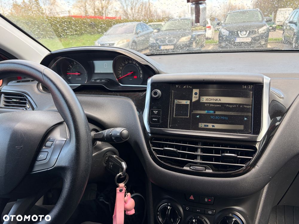 Peugeot 208 PureTech 82 Style - 4