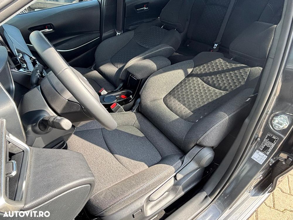 Toyota Corolla 1.8 HEV Dynamic - 17