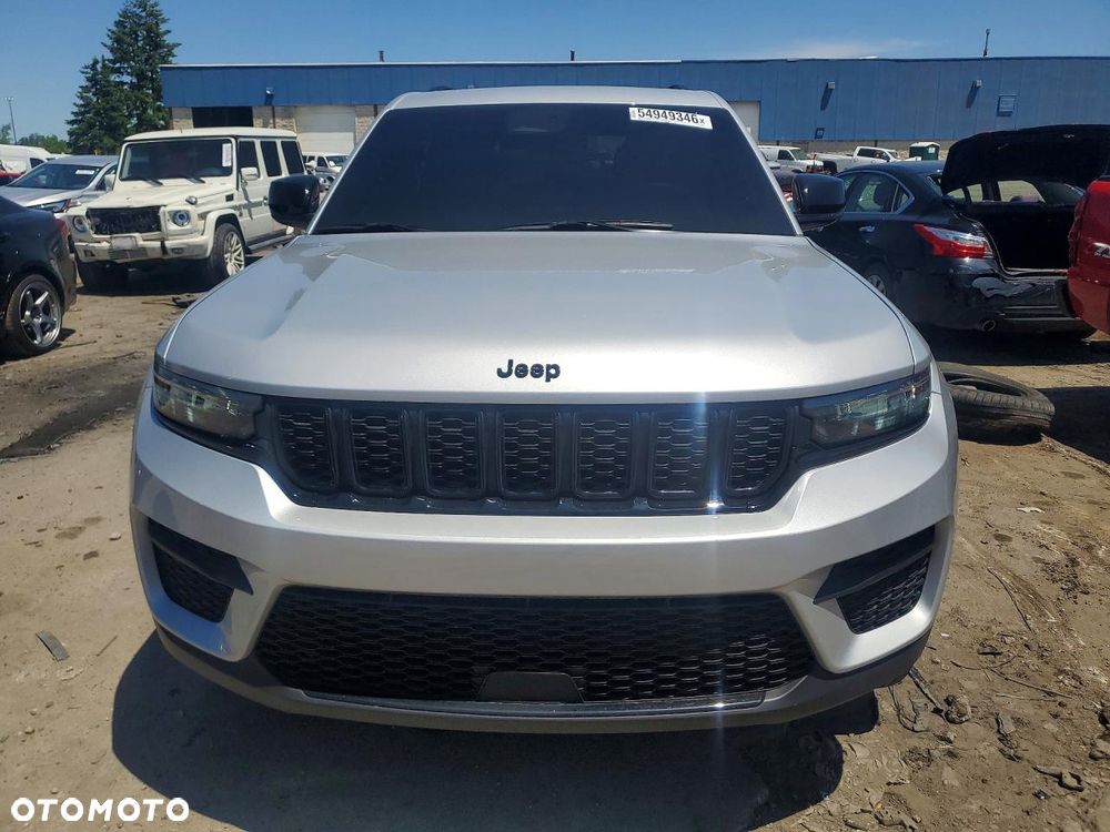 Jeep Grand Cherokee - 6