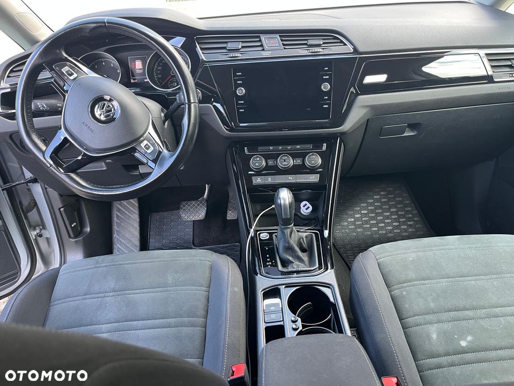 Volkswagen Touran 1.5 TSI EVO Comfortline DSG - 9