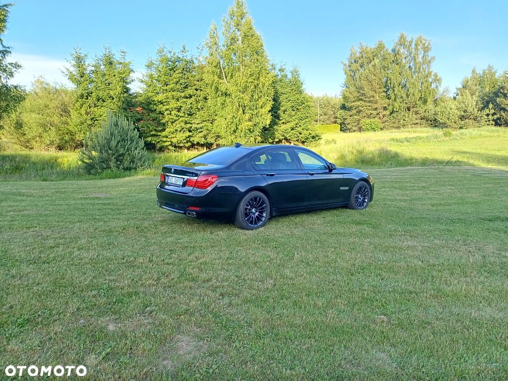 BMW Seria 7 740d xDrive - 4