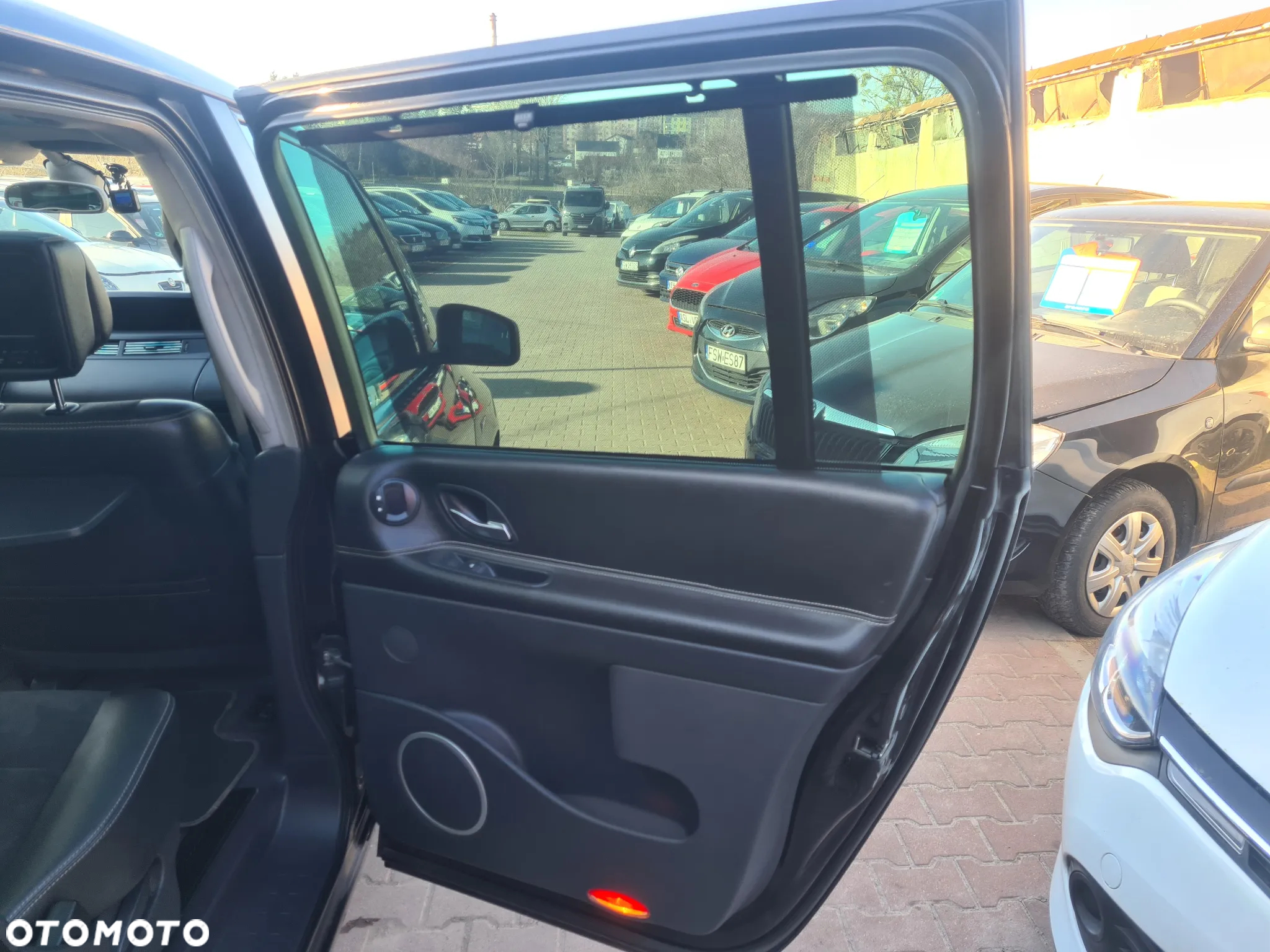 Renault Espace 2.0 dCi 175 FAP Initiale - 11