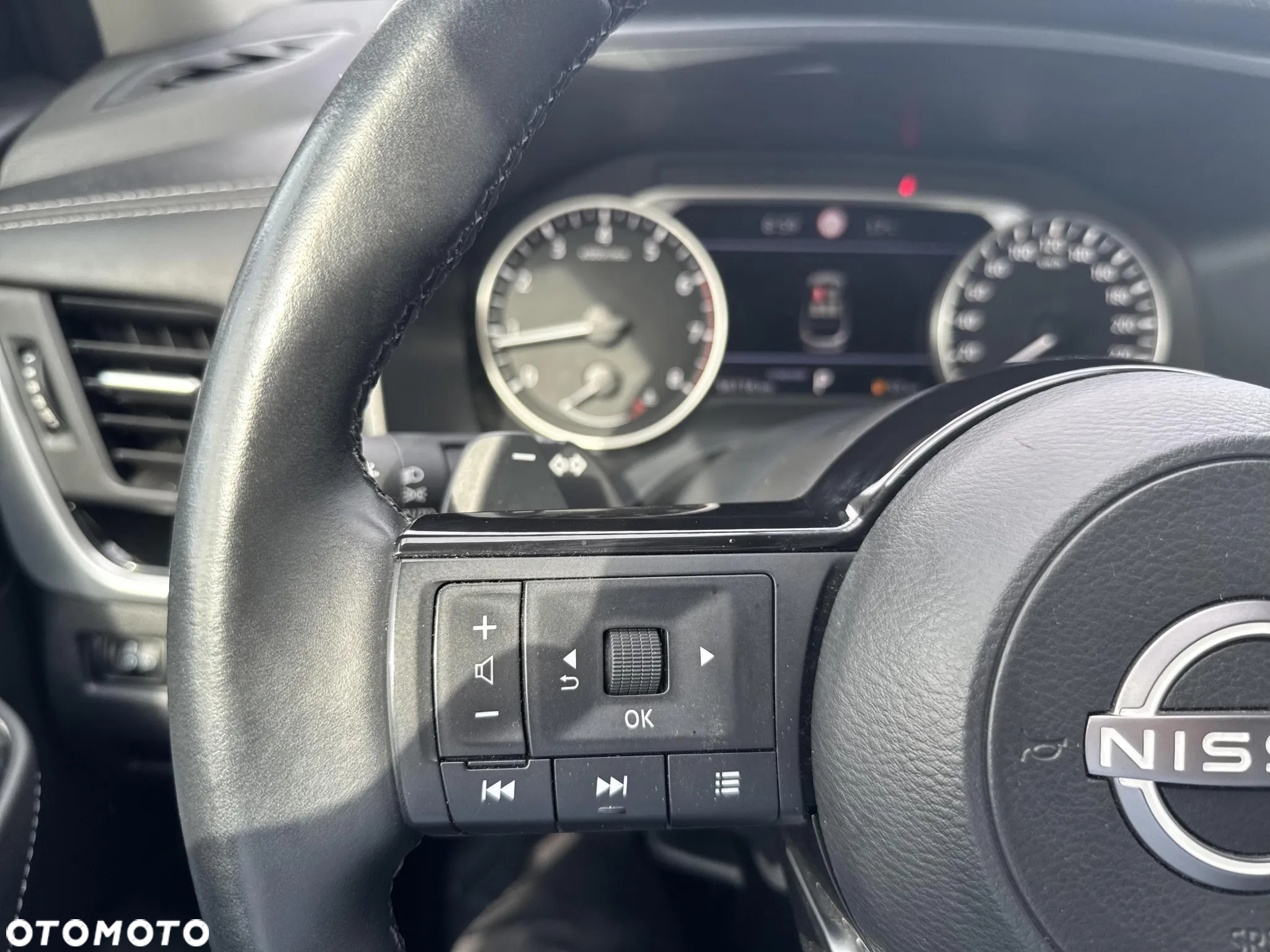 Nissan Qashqai 1.3 DIG-T mHEV N-Connecta Xtronic - 20