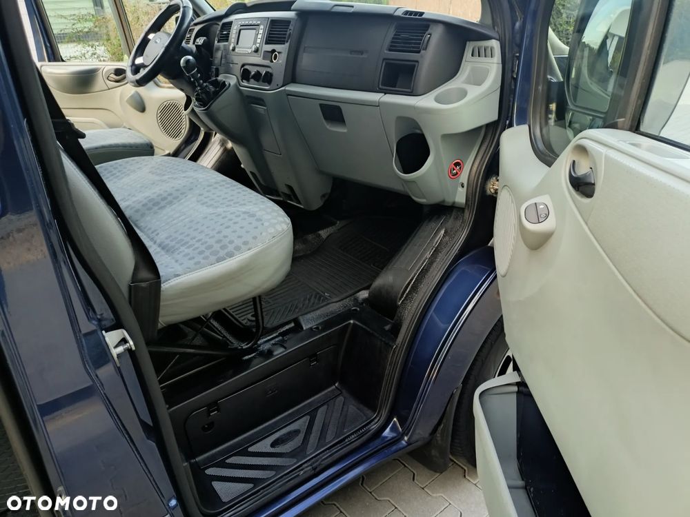 Ford Transit 300L Trend - 16