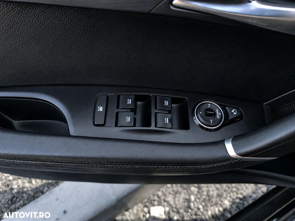 Hyundai i40 1.7 CRDI DPF Sedan TPMS Aut. Supreme - 15