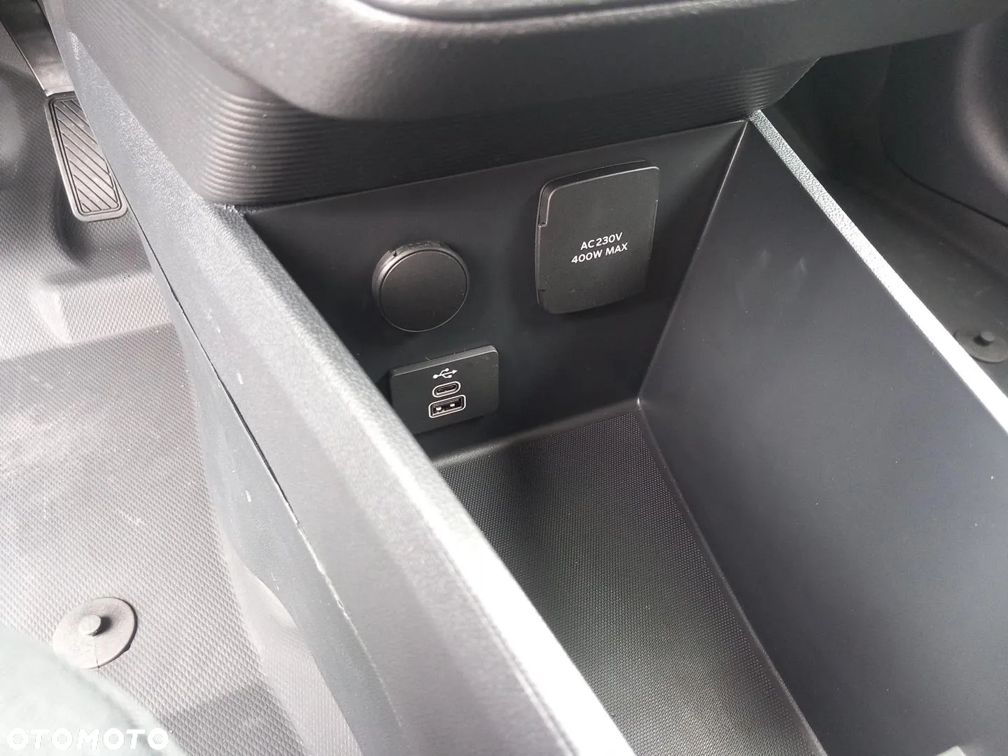 Ford eTransit Courier - 19
