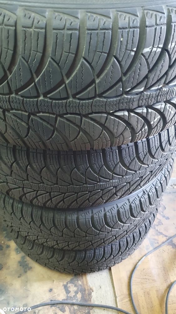 Mercedes-Benz Klasa C 240 4Matic Avantgarde - 17