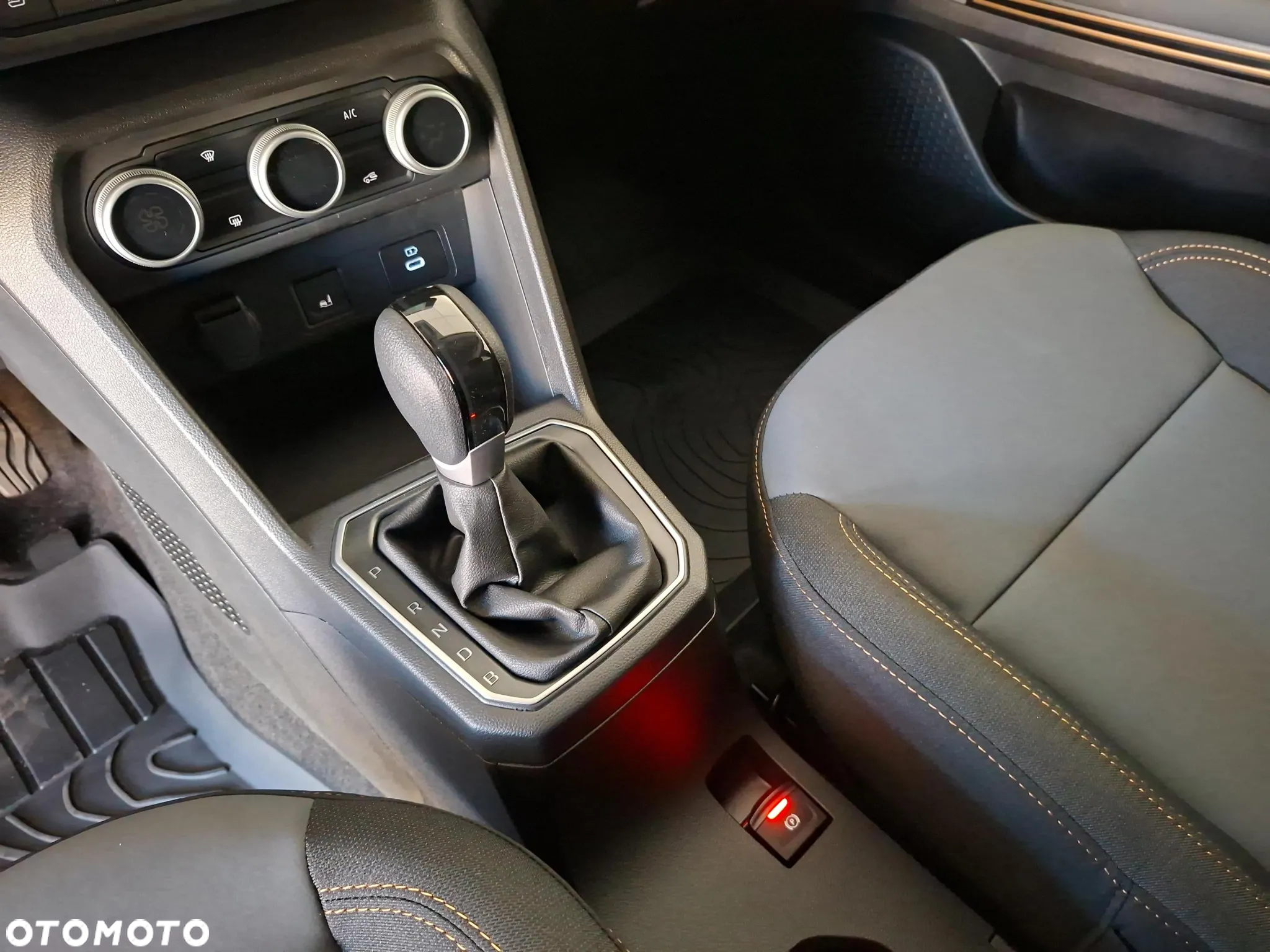 Dacia Jogger 1.6 Full Hybrid 140 Extreme+ MMT 7os - 16