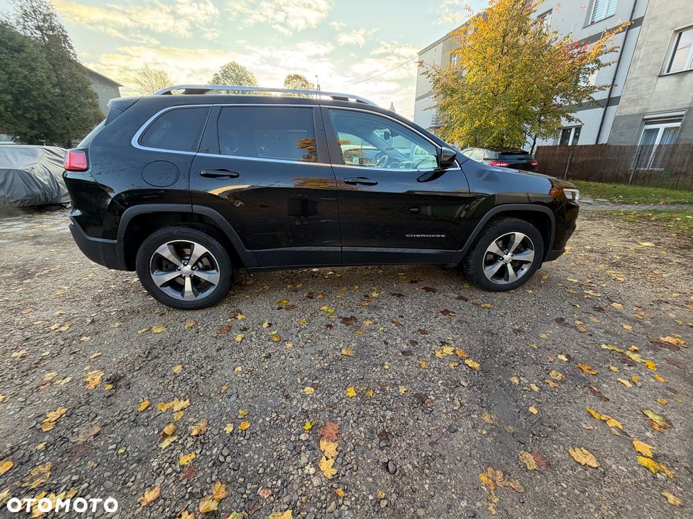 Jeep Cherokee - 10