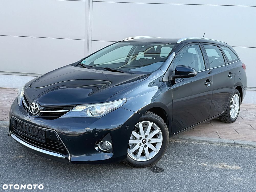 Toyota Auris 1.6 Life+ - 4