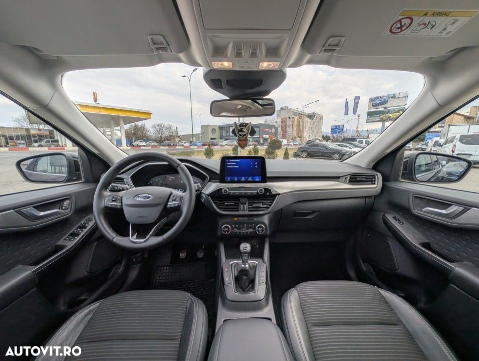 Ford Kuga - 13