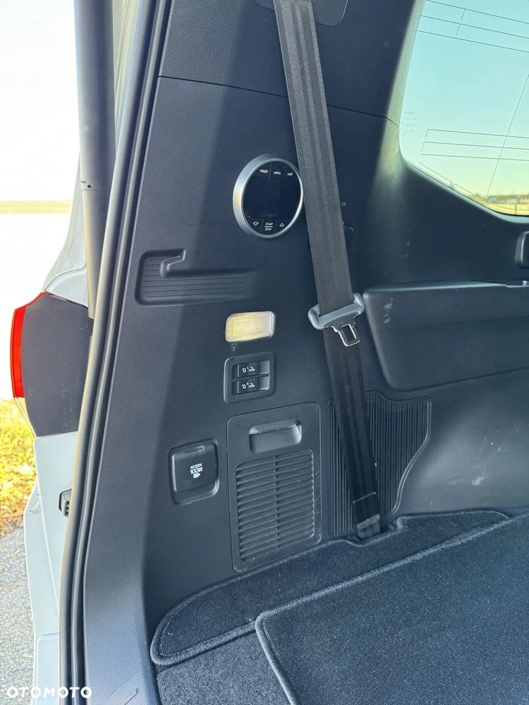 Toyota Land Cruiser - 7