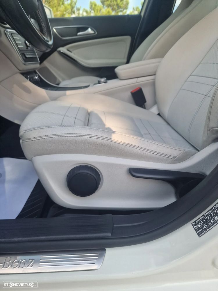 Mercedes-Benz GLA 220 d Urban - 29