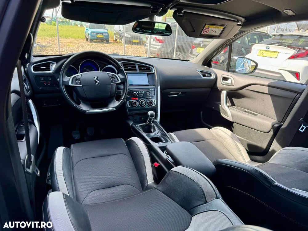 Citroën DS4 PureTech 130 Stop&Start Urban Show - 9