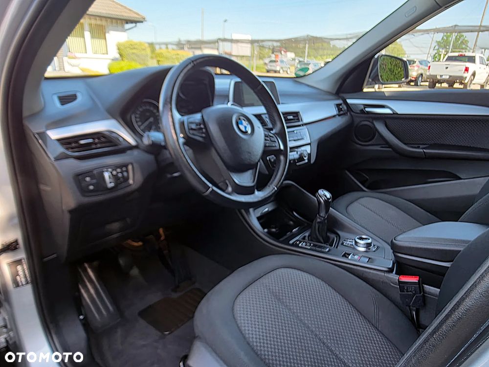 BMW X1 sDrive18d xLine - 10