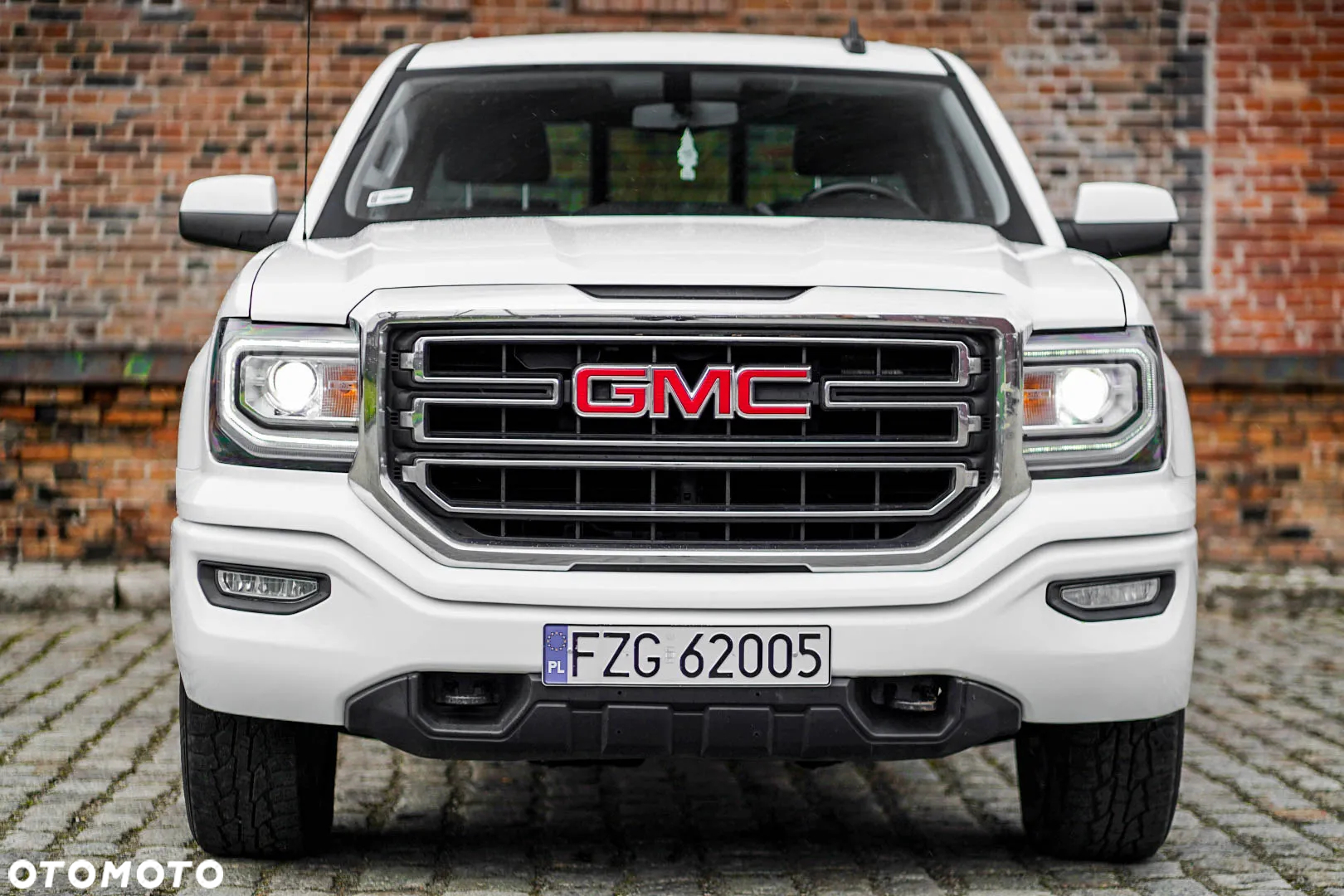 GMC Sierra - 10