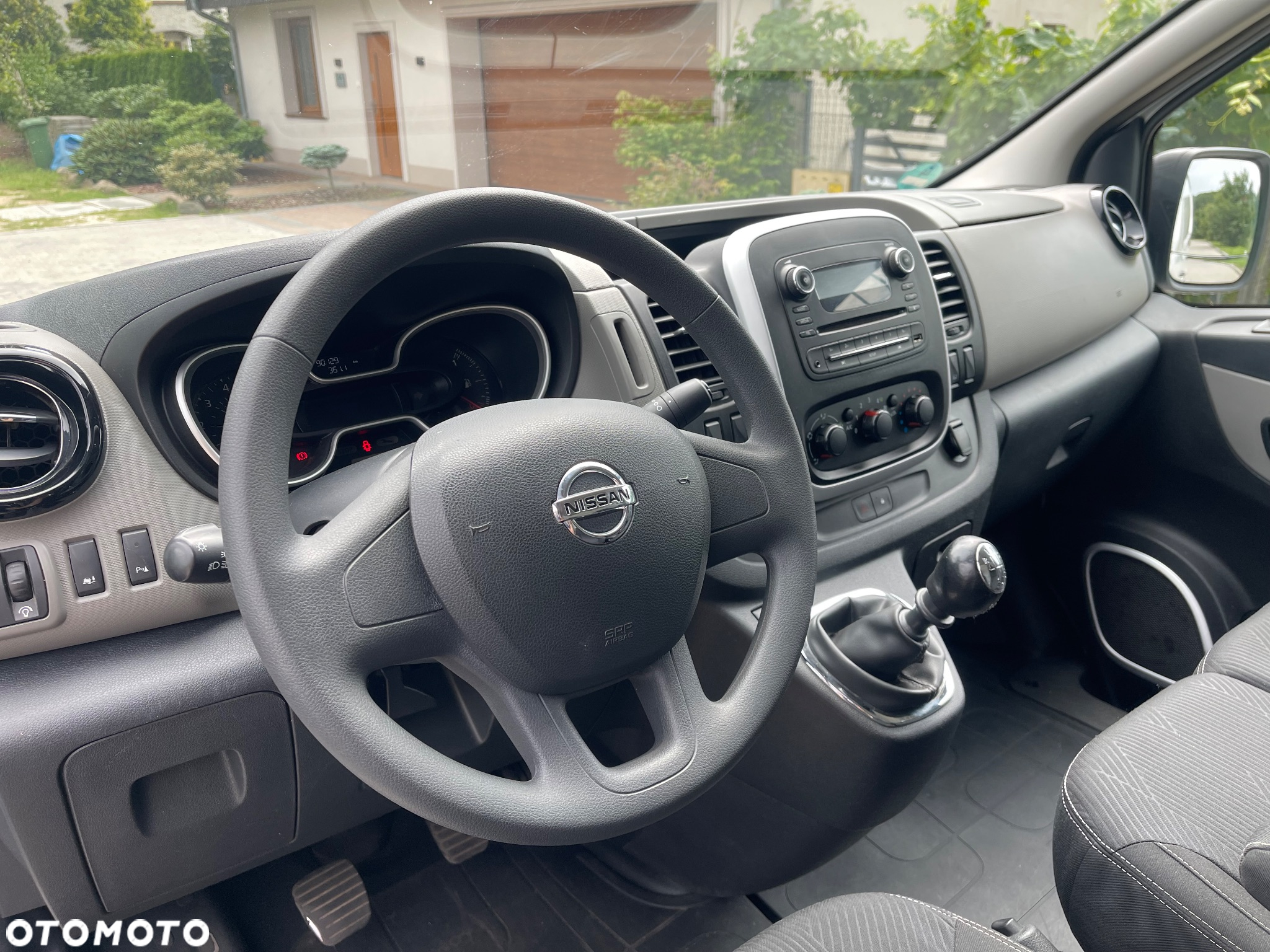 Nissan NV300 - 11