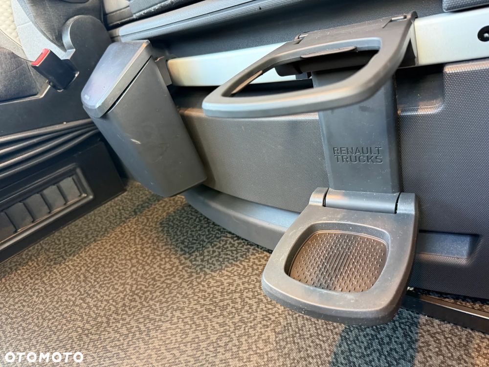 Renault T480 HighCab Standard / Lodówka / Klima - 13