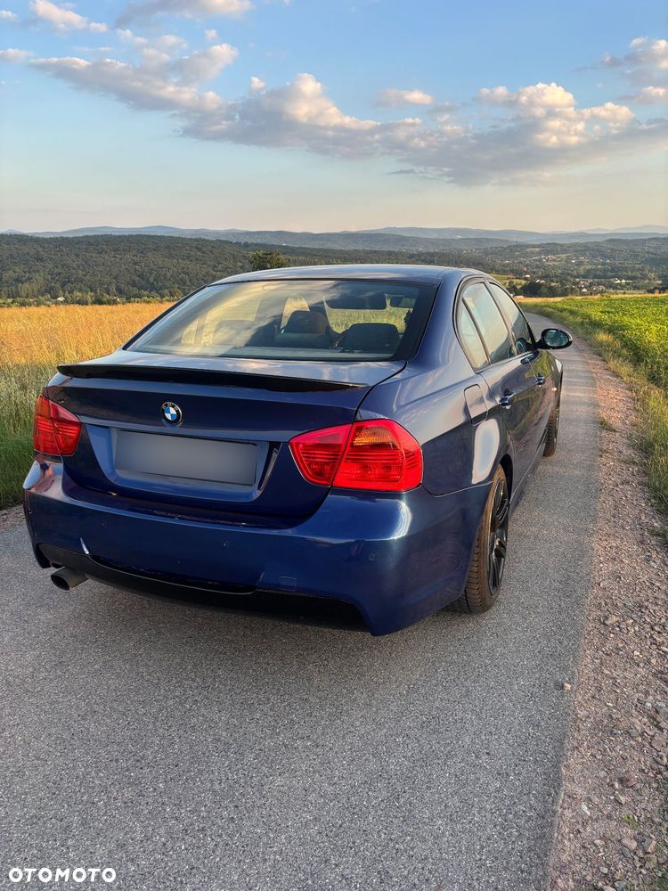 BMW Seria 3 318i - 4