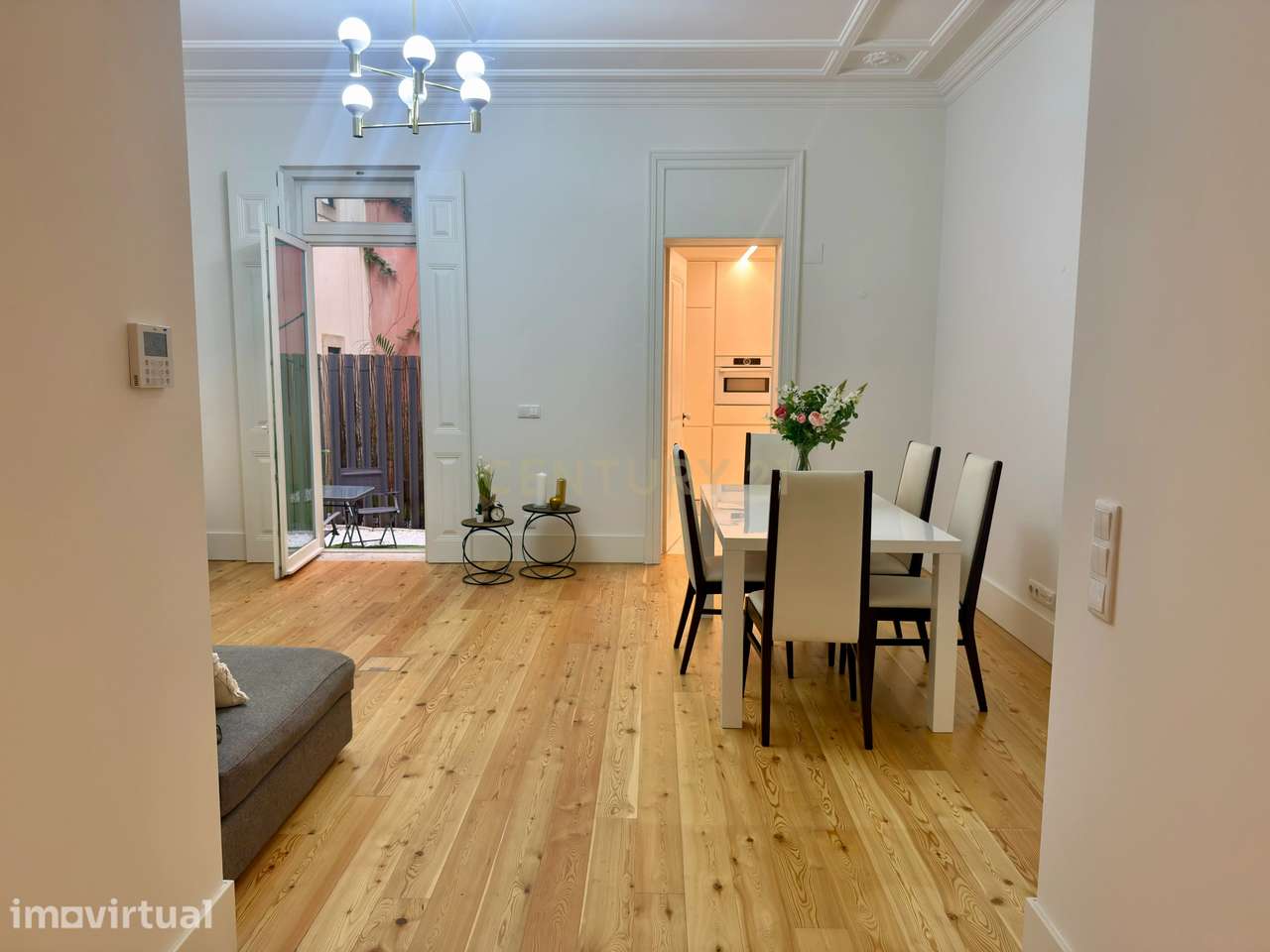 Apartamento com terraço - 83 m2 no prédio reconstruído em 2020 perto d - Grande imagem: 4/27
