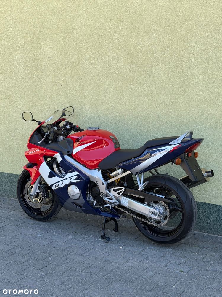 Honda CBR - 19