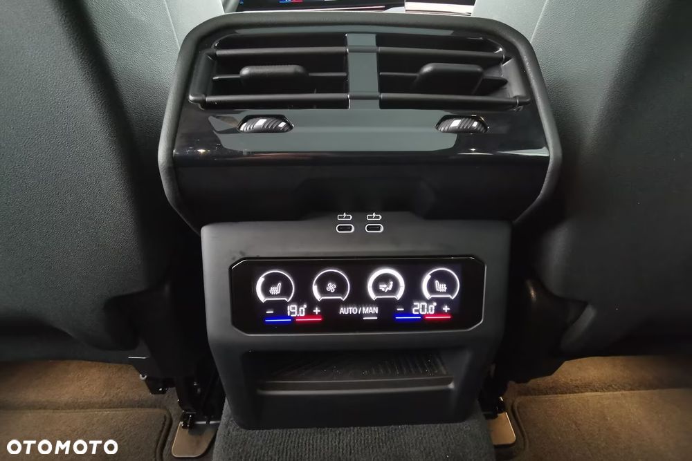 BMW Seria 5 520d xDrive - 16