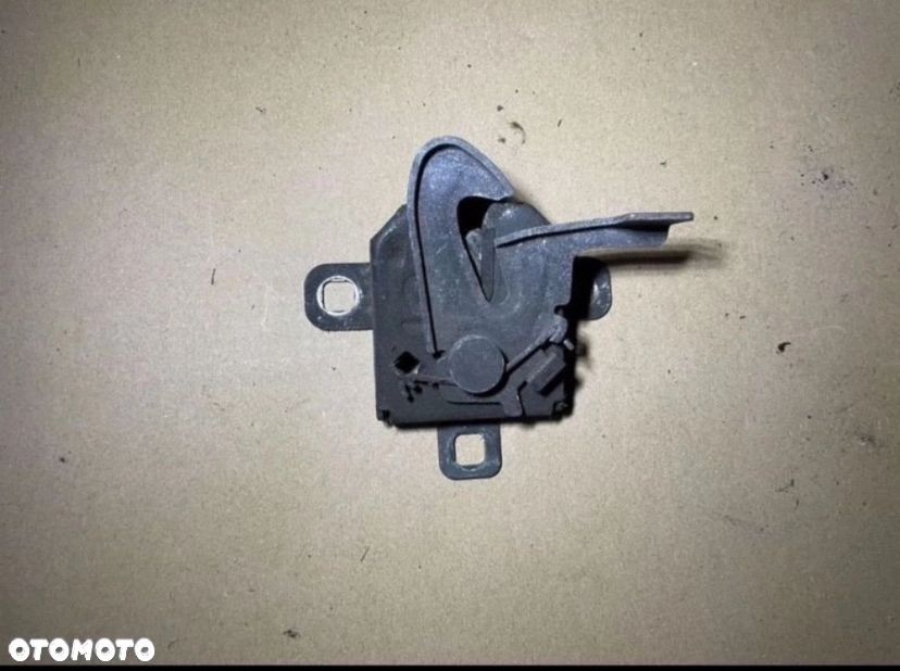 Zamek maski klapy Fiat panda II 2