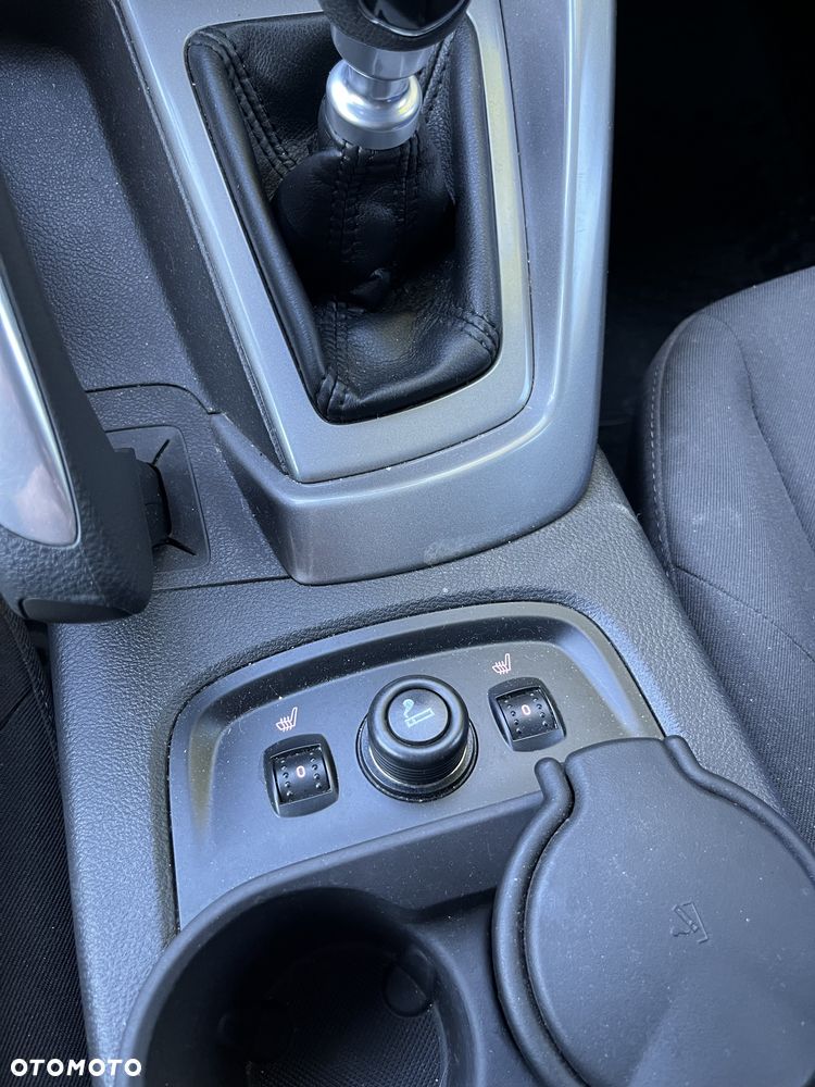 Ford Focus - 8