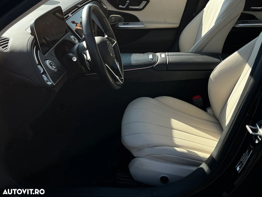 Mercedes-Benz E 400 4MATIC PHEV - 11