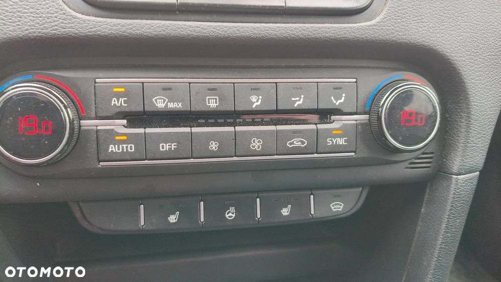 Kia XCeed 1.5 T-GDI L Business Line - 6