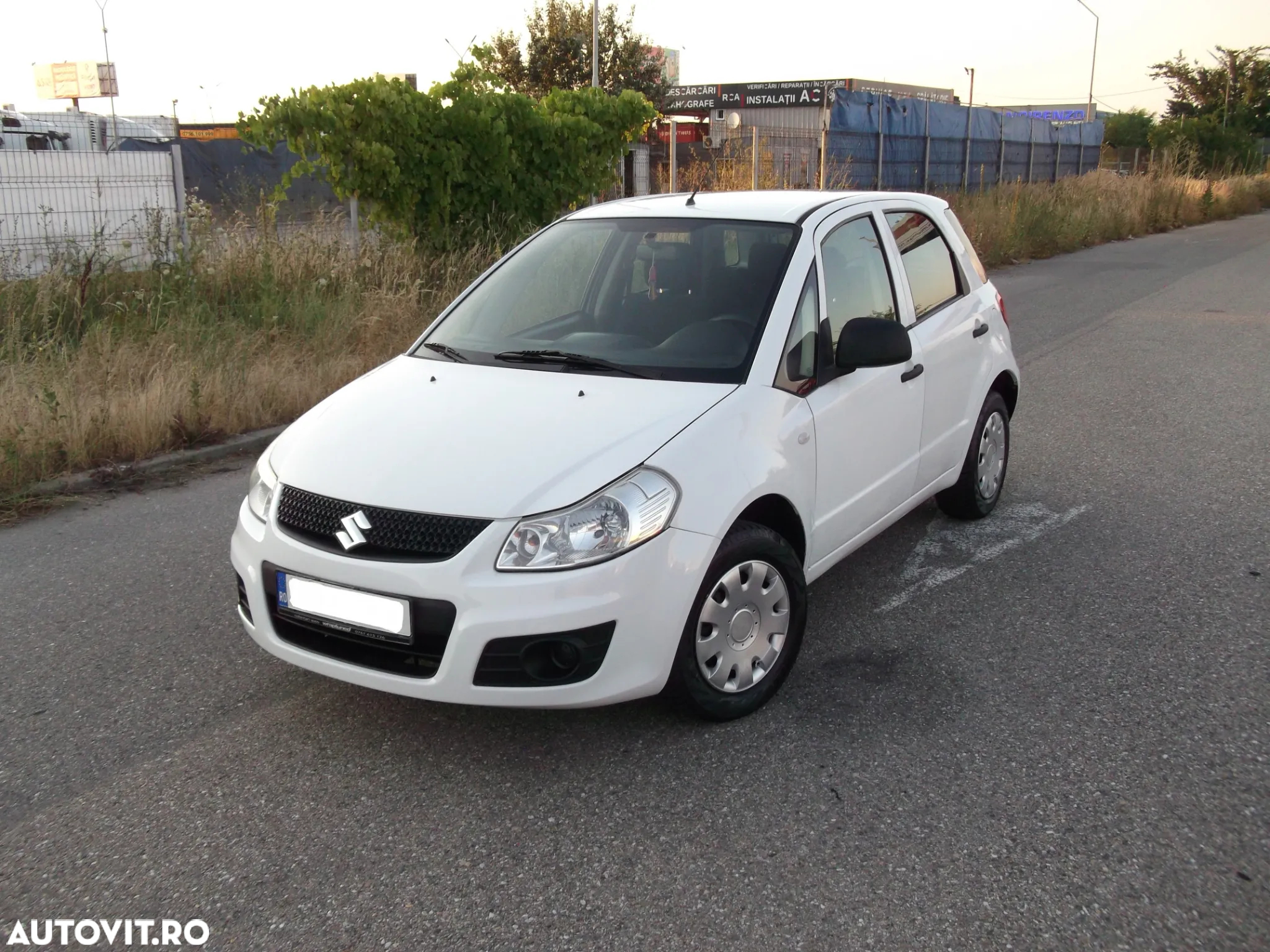 Suzuki SX4 1.6L 2WD GS - 3