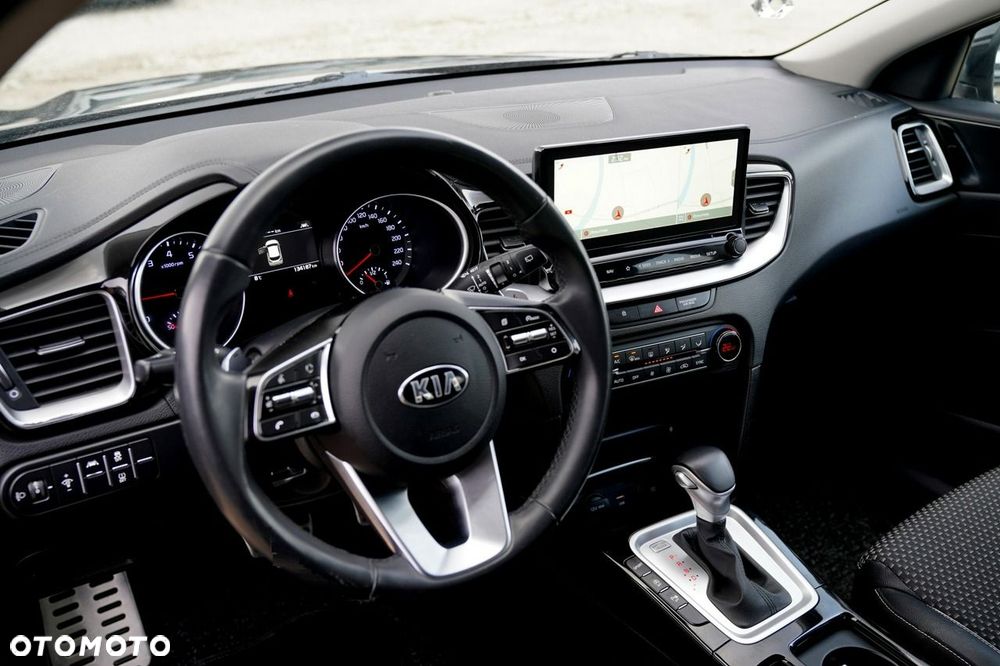 Kia XCeed - 16