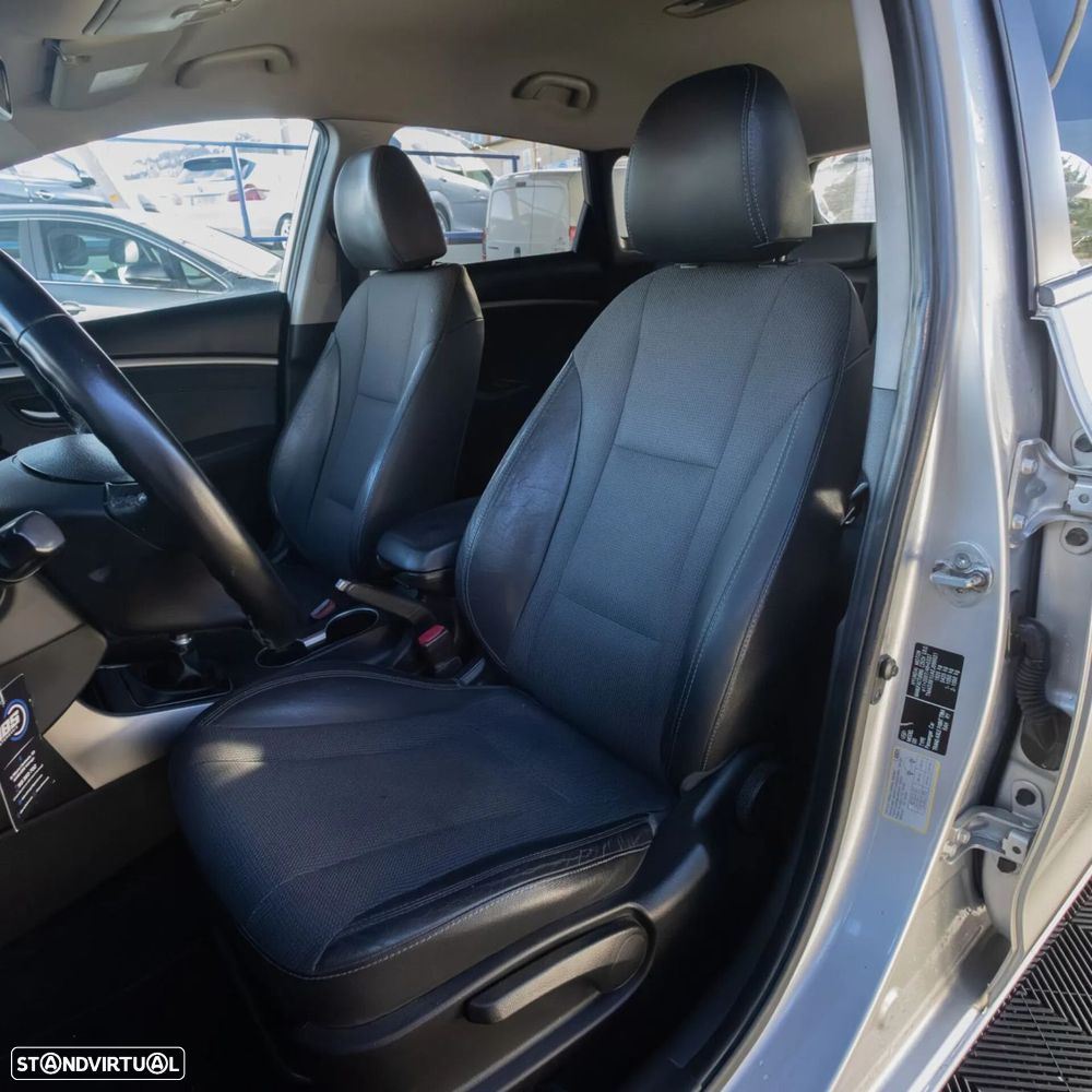 Hyundai i30 SW 1.6 CRDi Style J17 - 10