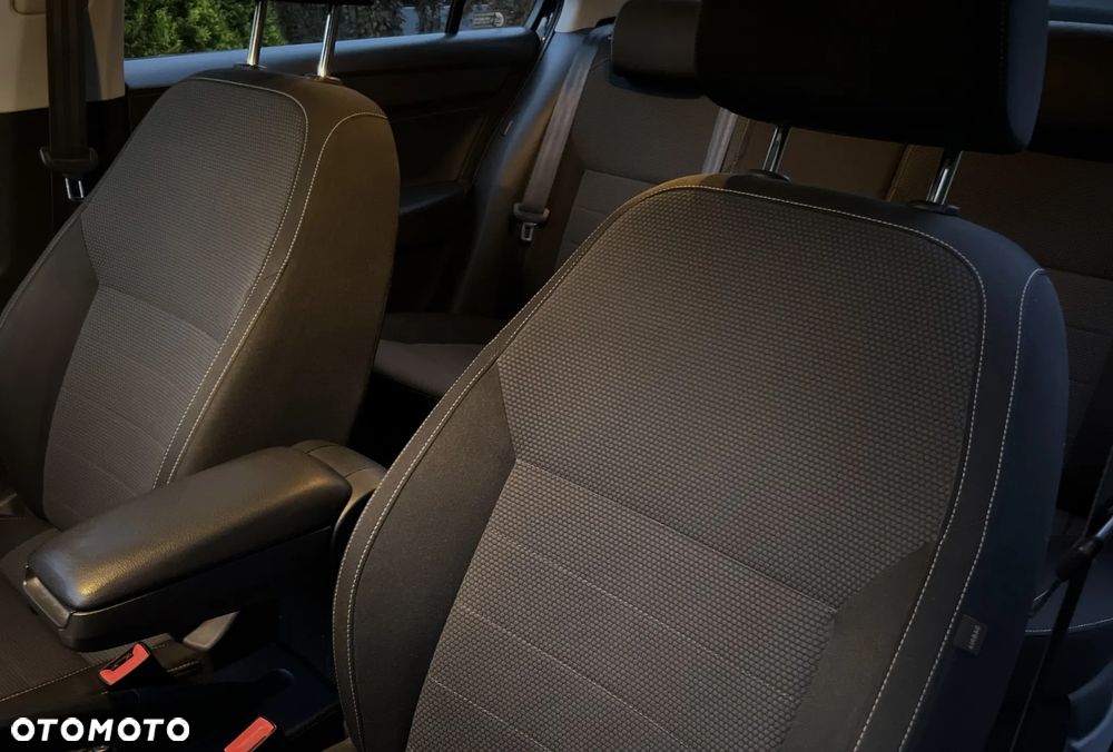 Skoda RAPID Spb 1.6 TDI DPF Style Plus - 31