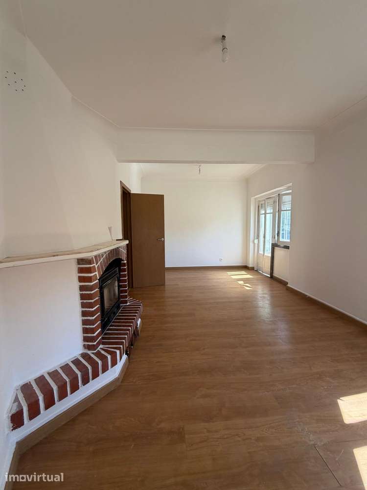 Apartamento T4 em Rio de Mouro - Grande imagem: 2/13