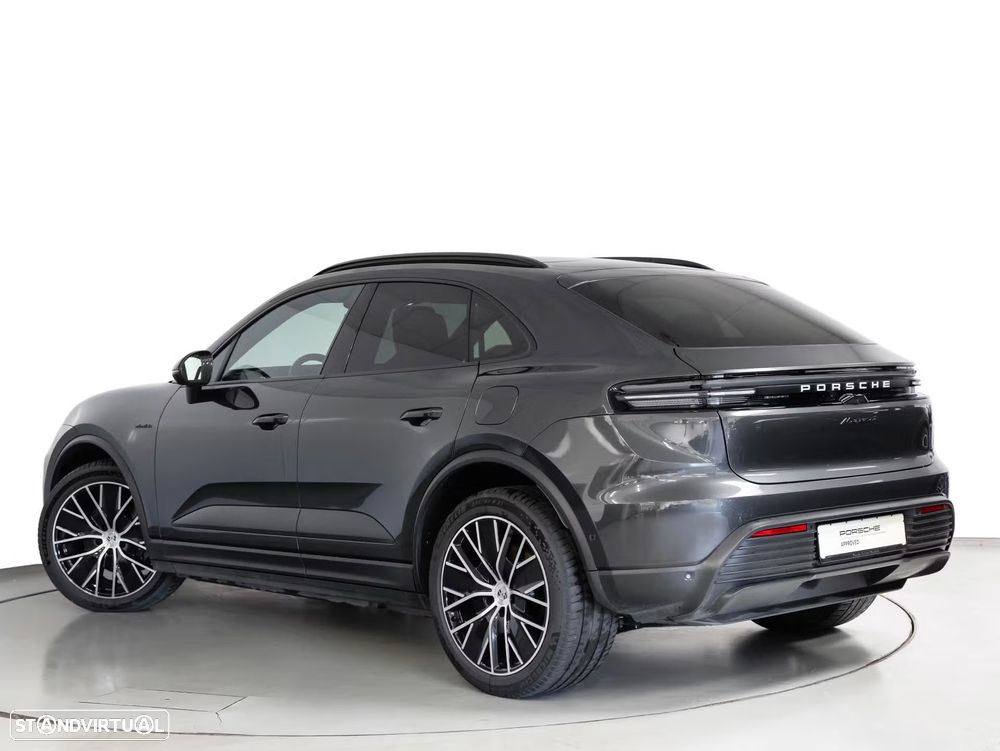 Porsche Macan Electric 4 - 8