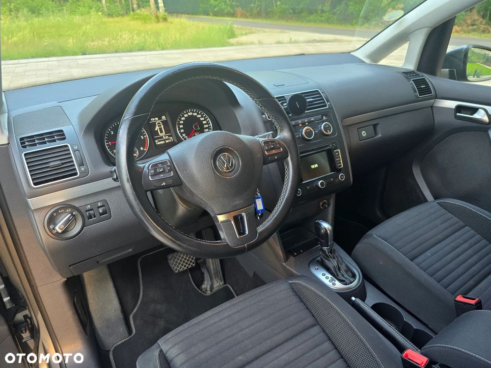 Volkswagen Touran 2.0 TDI DPF DSG Comfortline - 12