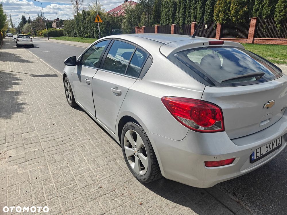 Chevrolet Cruze 1.8 LTZ+ - 6