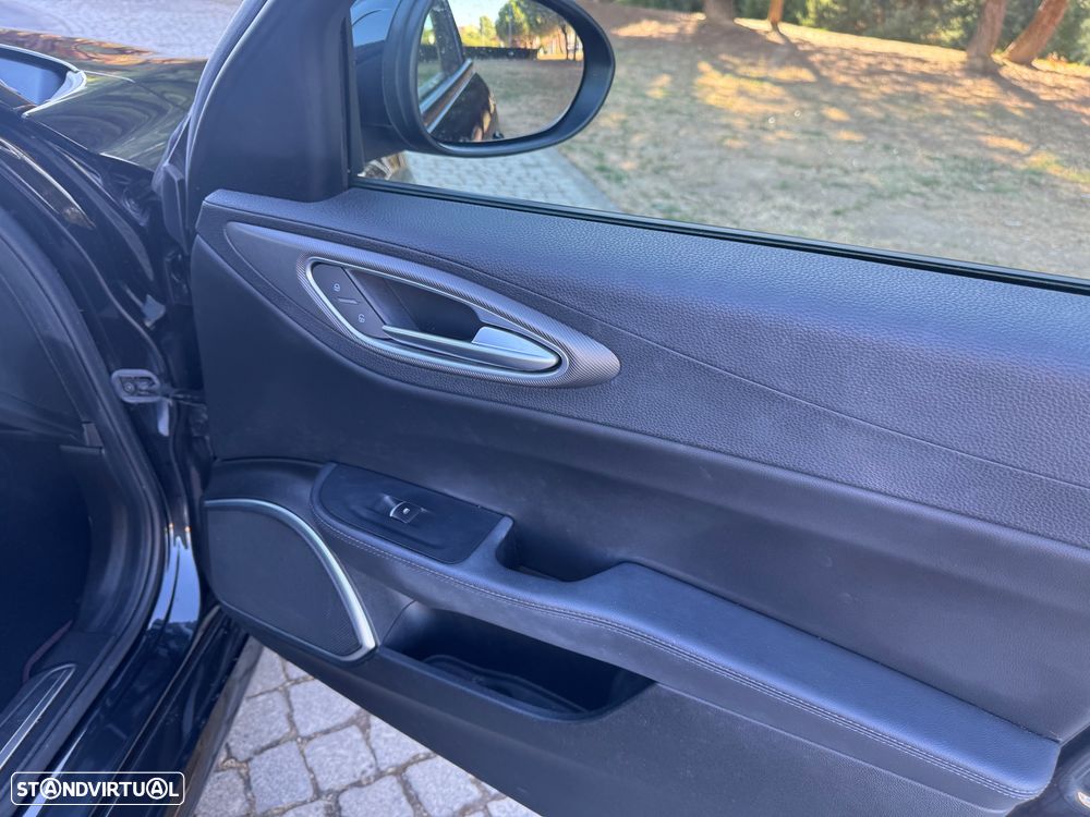 Alfa Romeo Giulia 2.2 D Sprint AT8 - 23