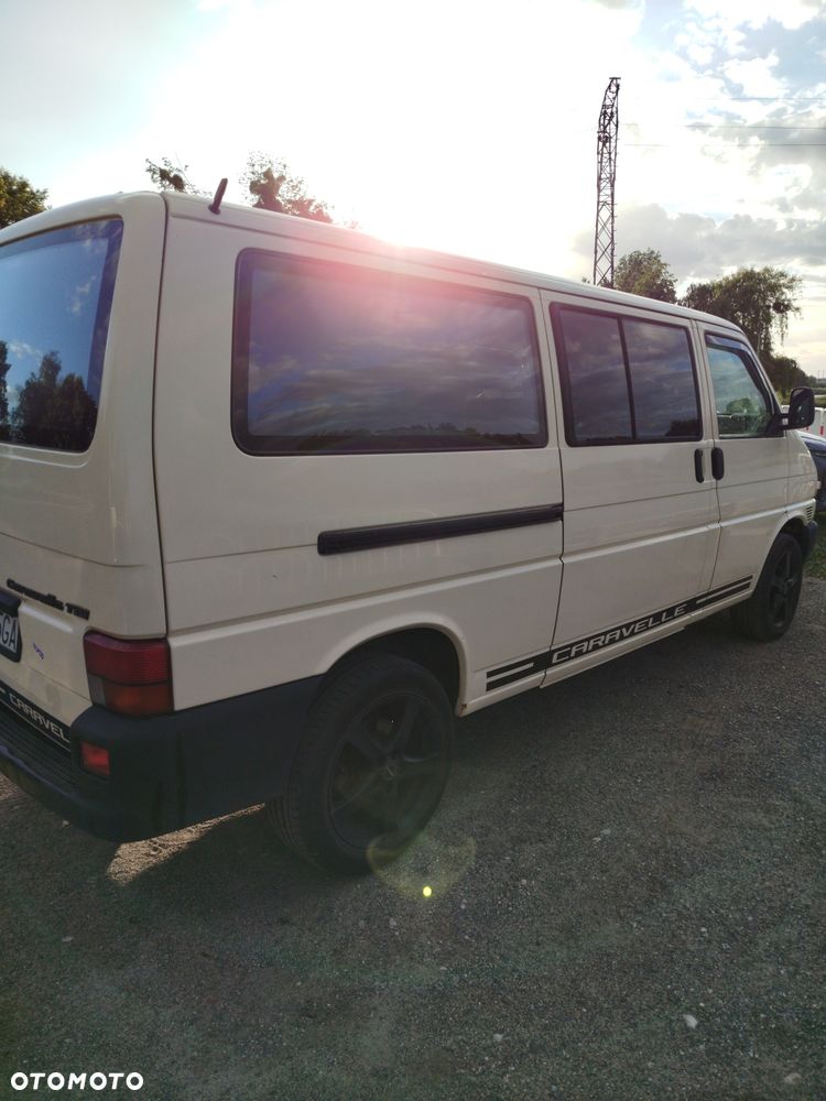 Volkswagen Caravelle - 2