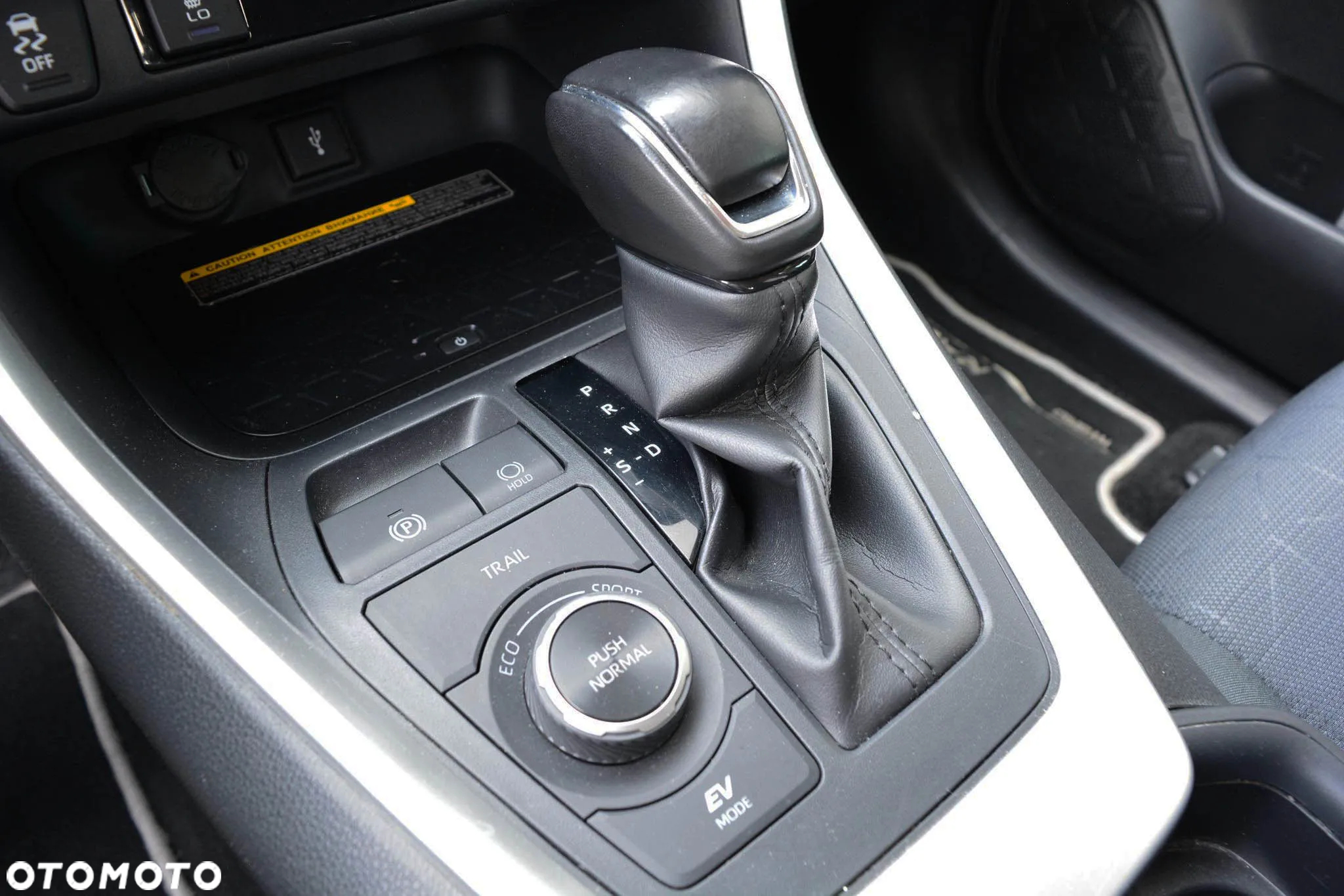 Toyota RAV4 2.5 Hybrid Comfort 4x4 - 28
