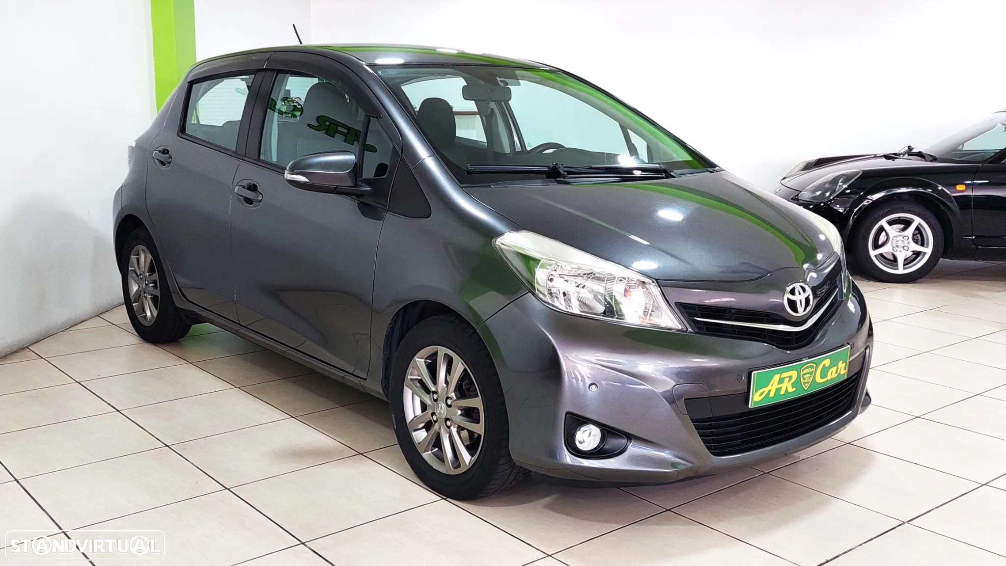 Toyota Yaris 1.0 VVT-i Comfort +PS Style +P.Techno - 3