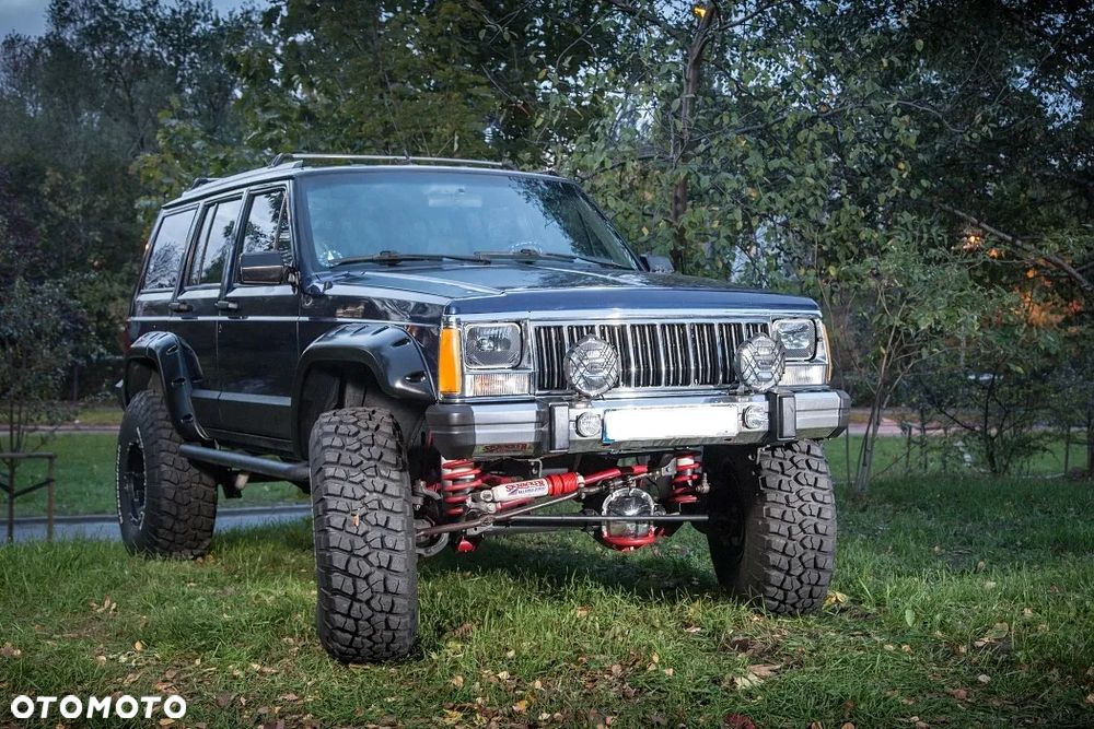 Jeep Cherokee - 15