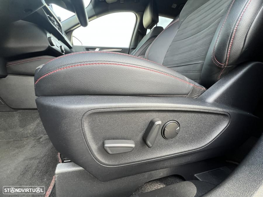 Ford Kuga 2.5 PHEV ST-Line X - 19