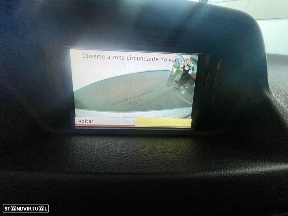 Mercedes-Benz E 250 CDI Avantgarde BlueEfficiency Auto. - 19