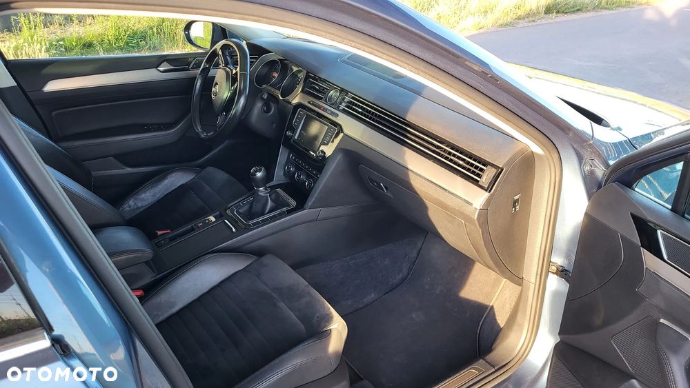 Volkswagen Passat 2.0 TDI BMT 4Mot Highline - 9