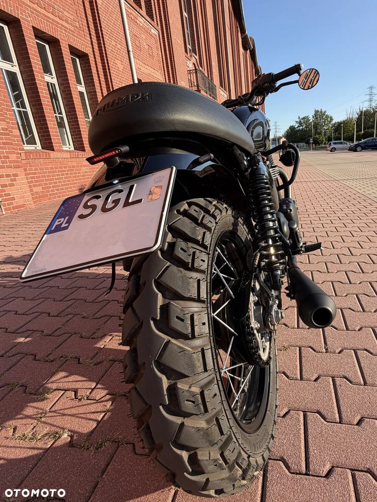 Triumph Bonneville - 18
